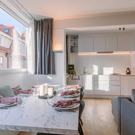 Huswell - Cosy On Location In * De Haan